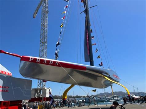 prada molo cagliari|Il varo di Luna Rossa AC75: scafo argento scintillante, la.